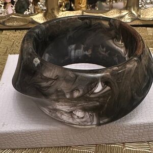 Marbled Black and Gray Bangle Bracelet